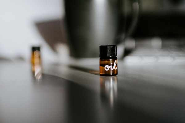How to Use Essential Oils to Enhance Focus and Concentration